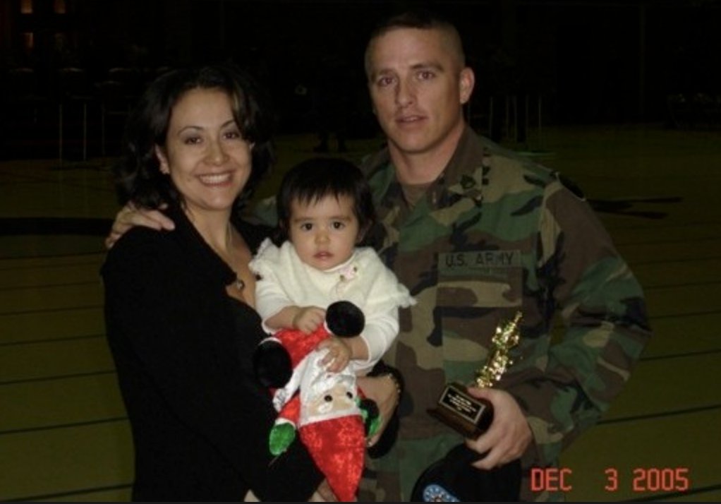USArmy's tweet photo. April 5 is #GoldStarSpousesDay, a solemn reminder of the men &amp; women who lost their lives &amp; the loved ones left behind.

As a Gold Star wife, Ursula persevered, determined to be a voice for service members, veterans, &amp; military families:

https://t.co/r3tzm3Iyz5

#NeverForgotten https://t.co/yCjwVLYVLz