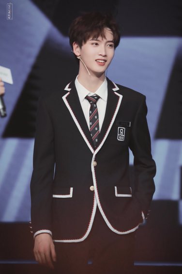 youweiarchives's tweet photo. one year ago, u debuted as unine's chen youwei. despite those who doubted u, u managed to prove them wrong with your improvement and passion for the stage. thank u for existing, i hope u will always continue doing what you love ❤️

#UNINEDebut1stAnniversary
#UNINE出��一周年快乐 https://t.co/VCq5ZzzG0W