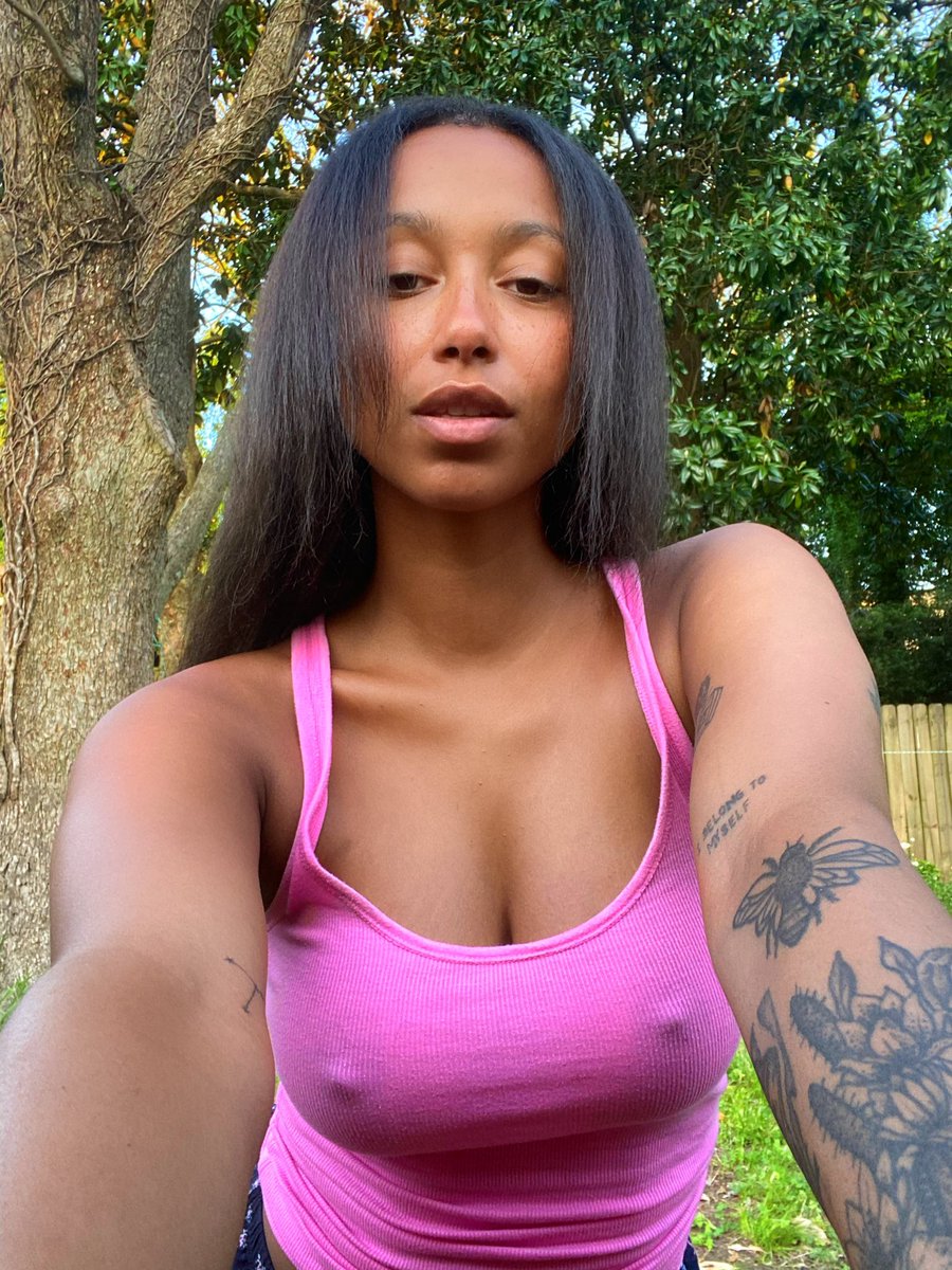 urqueenselene's tweet photo. Who’s your Daddy? 
#findom https://t.co/8uxieHjsTc