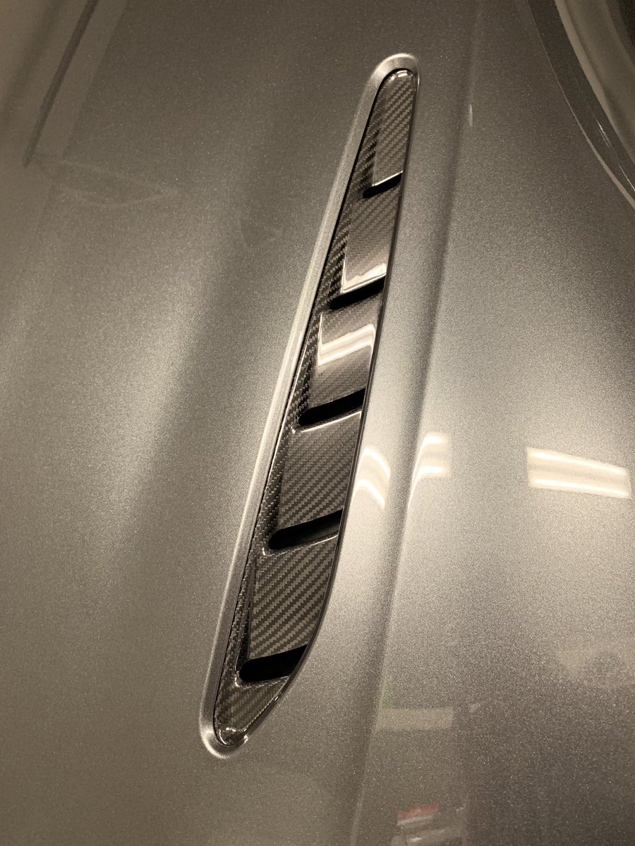 de_engineero's tweet photo. Ok, technically top down, albeit zoomed in. Love the carbon louvre’s on my 2020 vantage and the carbon badges. #astunday be safe out there. https://t.co/fG4JruR957