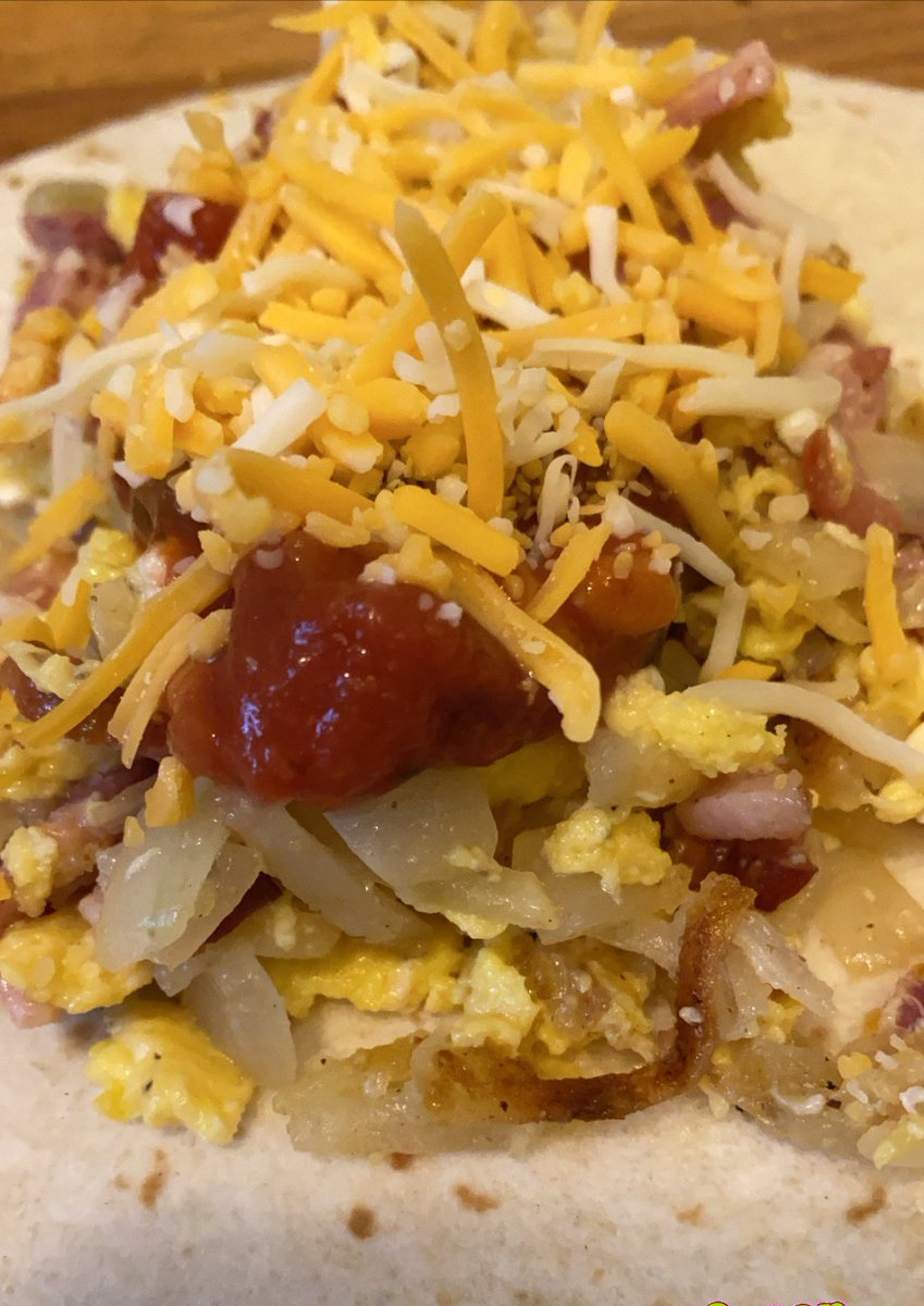 littlehoneybri's tweet photo. Breakfast burritos are life😋
#breakfastqueen https://t.co/POEWZNBmLZ