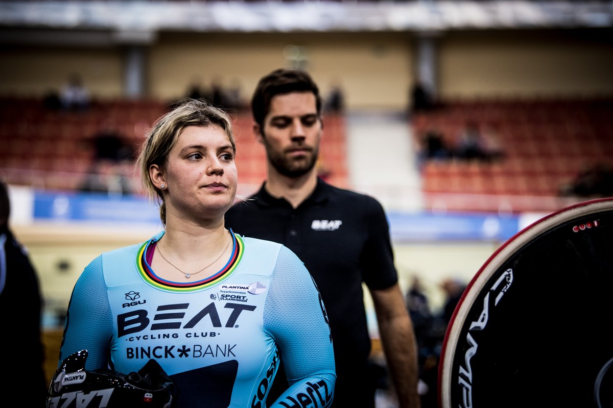 beatcyclingclub's tweet photo. Alles doen om tot de wereldtop te horen, in een land zonder baansprint programma, om dan met UCI regels geconfronteerd te worden die je kwalificatie voor de Olympische Spelen alleen maar moeilijker maken.

👉Lees: The unfair battle of Nicky Degrendele: https://t.co/juIBAHoYFa https://t.co/5QhzfzMevB