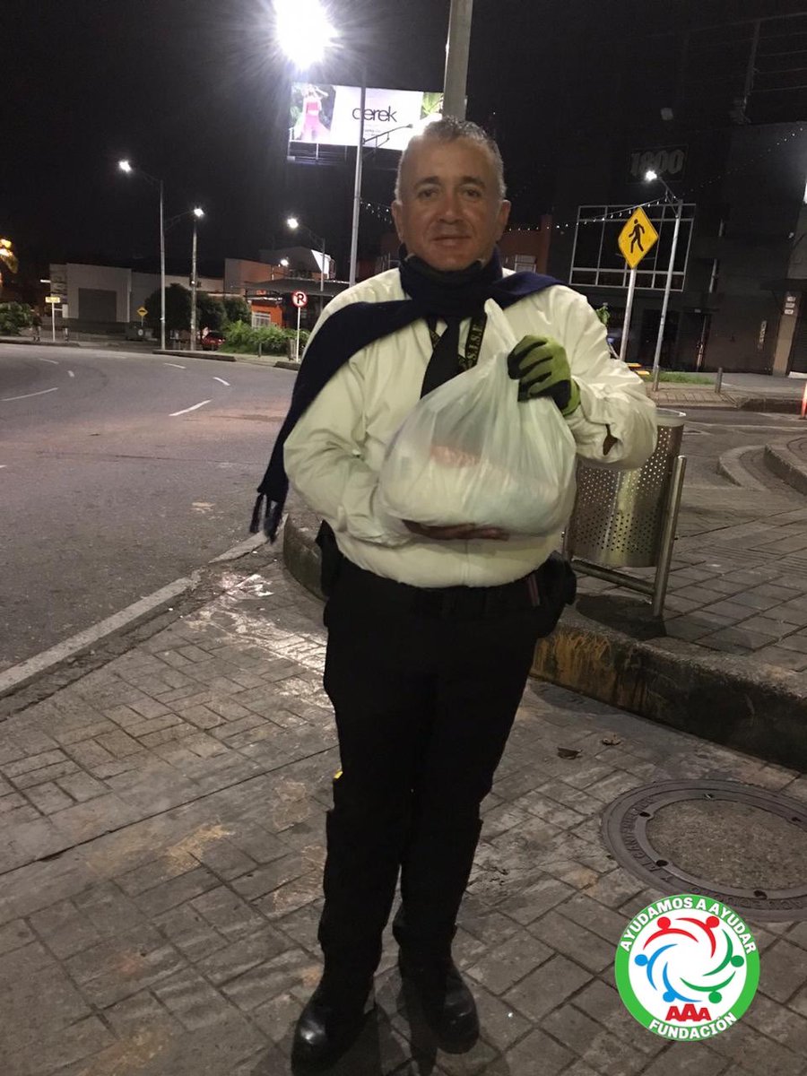 ArmandoJBaquero's tweet photo. Seguimos Ayudando A Ayudar!! Infinitas gracias al apoyo recibido para poder llegar a los hogares de aquellos que lo necesitan en esta #Cuarentena!! Dios bendice nuestra obra 🙌🏻🙏🏻 #AyudamosAAyudar #HoyPorTiMañanaPorMi https://t.co/iWVINowbSP