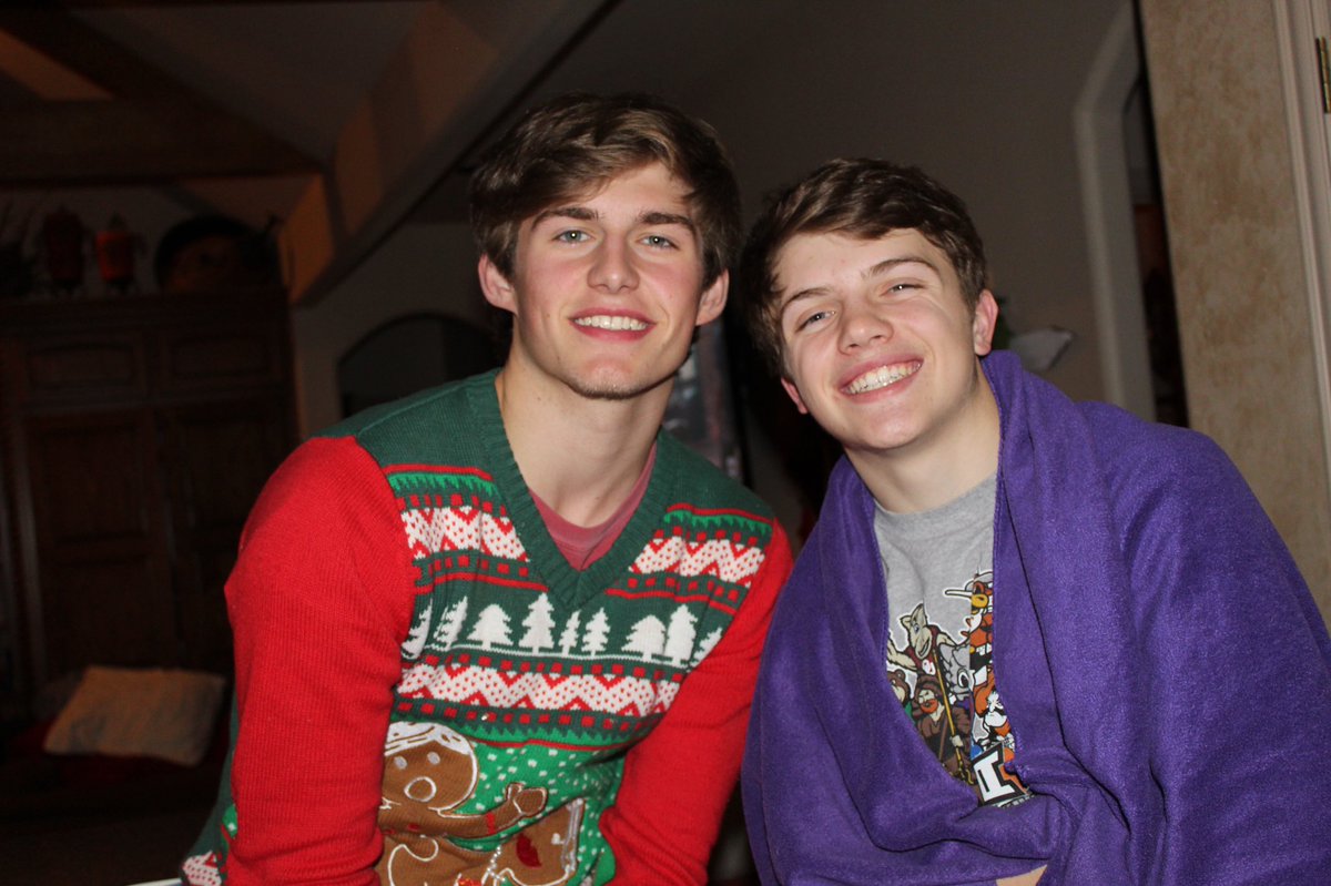 Benbraden4's tweet photo. Happy Bday to my guy @treygraves10  we’ve come a long way since middle school😂 can’t wait to live it up in Norman next year, love ya bud❤️❤️ #cboys https://t.co/QgVYLZrXN2