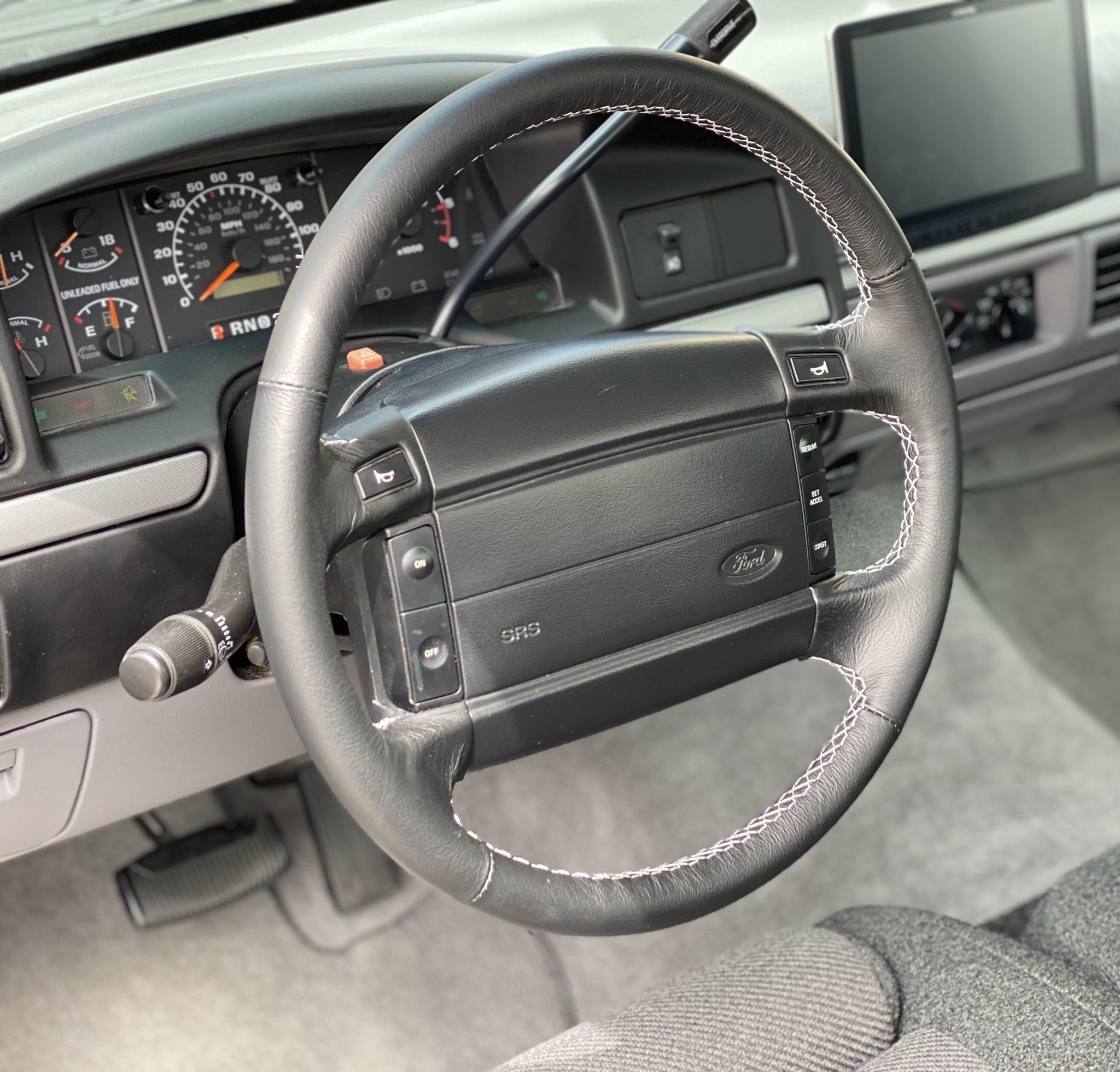 Ford Lightning OEM Carbon Fiber Steering Wheel ubicaciondepersonas