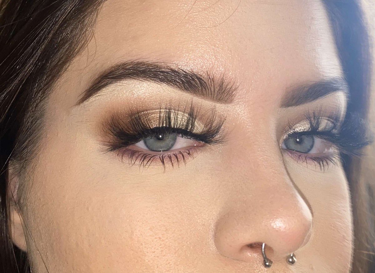 Our ADDICTZ are just😍😍 LASH STYLE: “DETOX”💜 Use Code “LASH” for 10% off any order!! MUA: @josieeadamss 
#smallbeautyinfluencer #makeup #lashes #25mmlashes #25mmminklashes #explore #makeupartist #beauty #beautiful #style