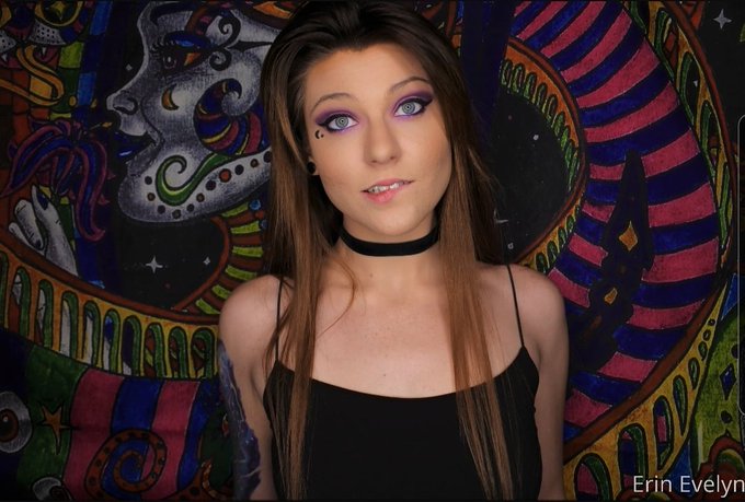 Doing my own photoshoot! If you'd like to see the outcome of today's adventure I'll be posting it all<a href="/tag/sexyeyes"class="tags"><span>#sexyeyes</span></a><a href="/tag/onlyfansgirl"class="tags"><span>#onlyfansgirl</span></a>