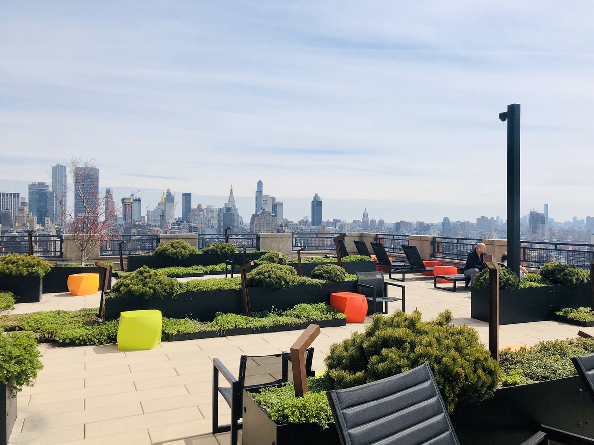 VirusWhisperer's tweet photo. #mentalwellness during #Covid_19 in #NYCLockdown I never appreciated my Bldg’s rooftop patio/garden until now. 4 pics from my lunch break: (1) Patio, (2) Statue of Liberty view, (3) Empire State Bldg view, (4) Hudson River (no ferries, yachts or anything). #SocialDistancing 👍👌 https://t.co/4wcNJcApj9