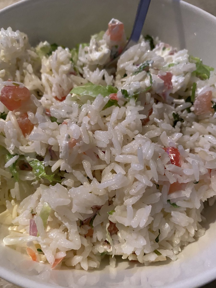 MarblelousBlog's tweet photo. @ChipotleTweets Got bowls delivered and asked for EXTRA corn and mild salsa but received NO CORN and barely any mild salsa. Seriously, Chipotle? So disappointed in how pathetic the bowl looked. https://t.co/7eE5rNepVx
