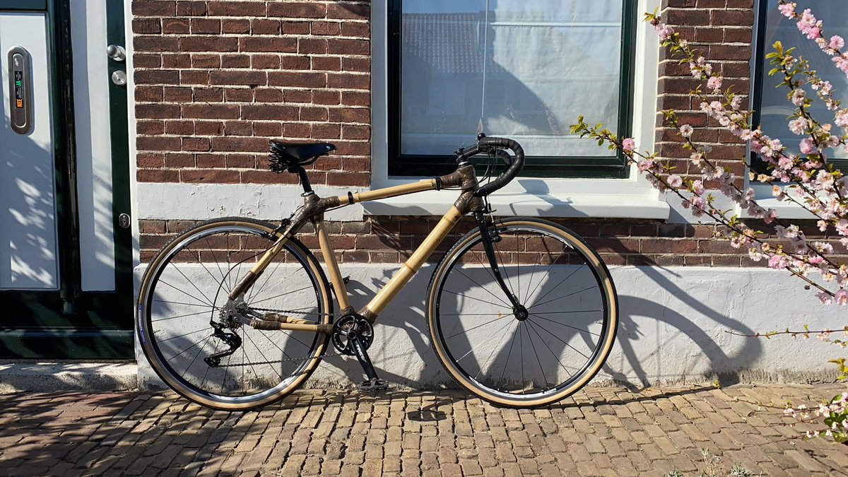 WOODYOURECYCLE's tweet photo. Super blij met mijn duurzame bamboo bike! Met veelal gerecyclede fietsonderdelen. Zelf gebouwd met wat tips, tricks en hulp. Helemaal custom made. @BambooBicycle Amersfoort. #bamboefiets #duurzamefiets #bamboobicycleclub #woodyourecycle #amersfoort https://t.co/xMCravxmC5