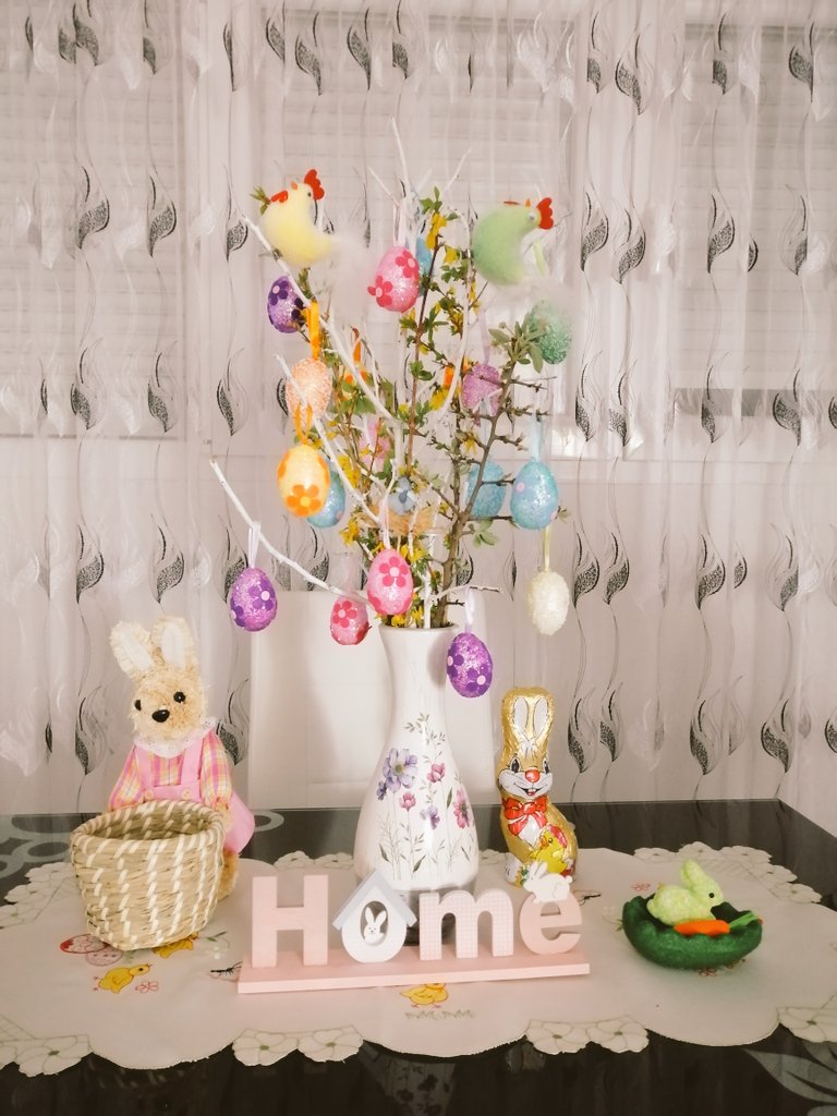 vedranmarcinko5's tweet photo. Easter time is ready! #home #Easter2020 #chatolics #familytime https://t.co/dQ0aOxjYvZ