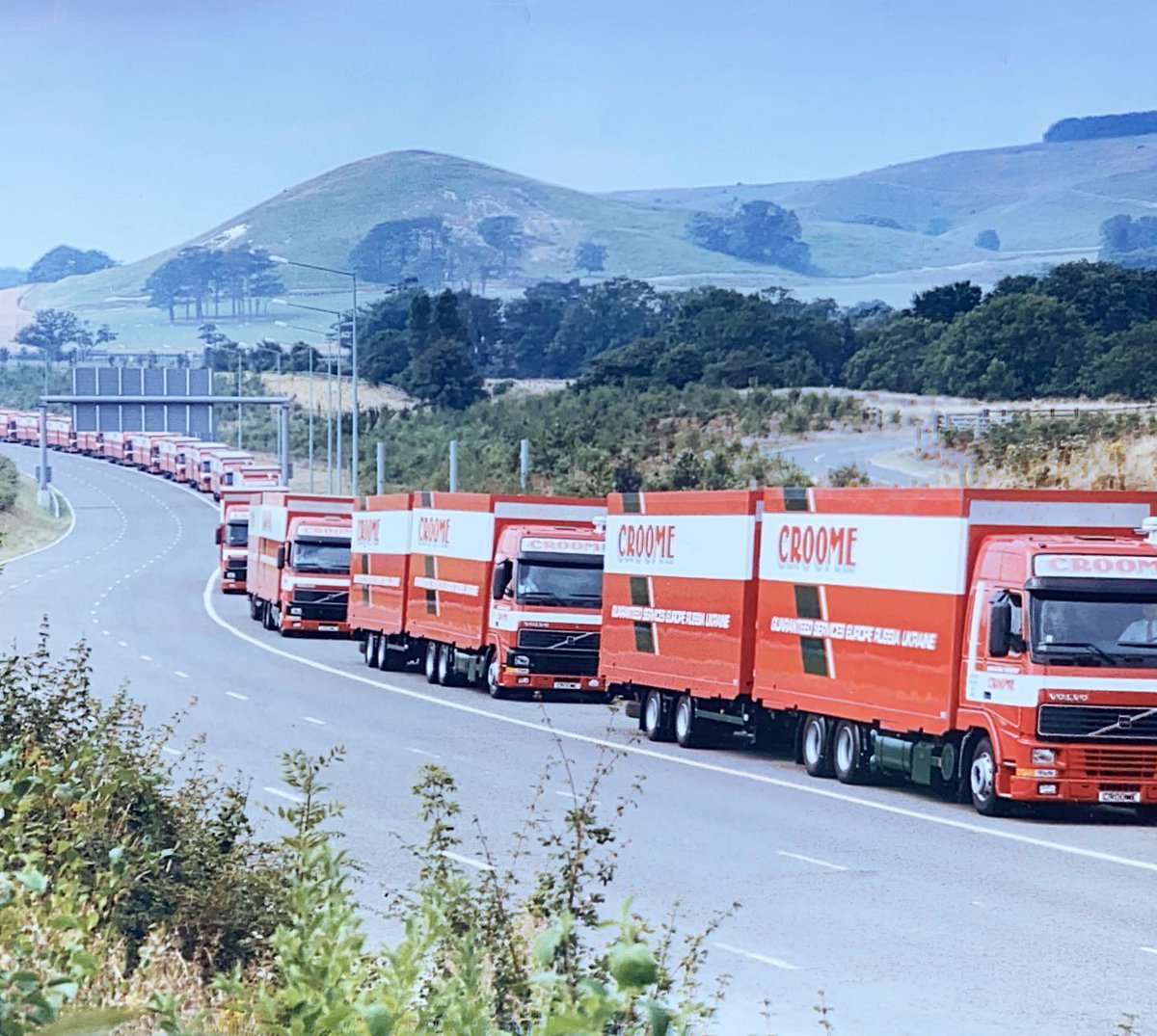 Comm_Motor's tweet image. From Instagram: From the archives - We got us a convoy! #volvotruck #volvofh #convoy #convoyinthepark dlvr.it/RTDCCT 👈 Follow our 'gram