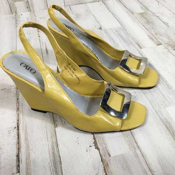 So good I had to share! Check out all the items I'm loving on @Poshmarkapp from @baghoard #poshmark #fashion<a href="/tag/fashion"class="tags"><span>#fashion</span></a><a href="/tag/shopmycloset"class="tags"><span>#shopmycloset</span></a><a href="/tag/style"class="tags"><span>#style</span></a><a href="/tag/fendi"class="tags"><span>#fendi</span></a><a href="/tag/poshmark"class="tags"><span>#poshmark</span></a>