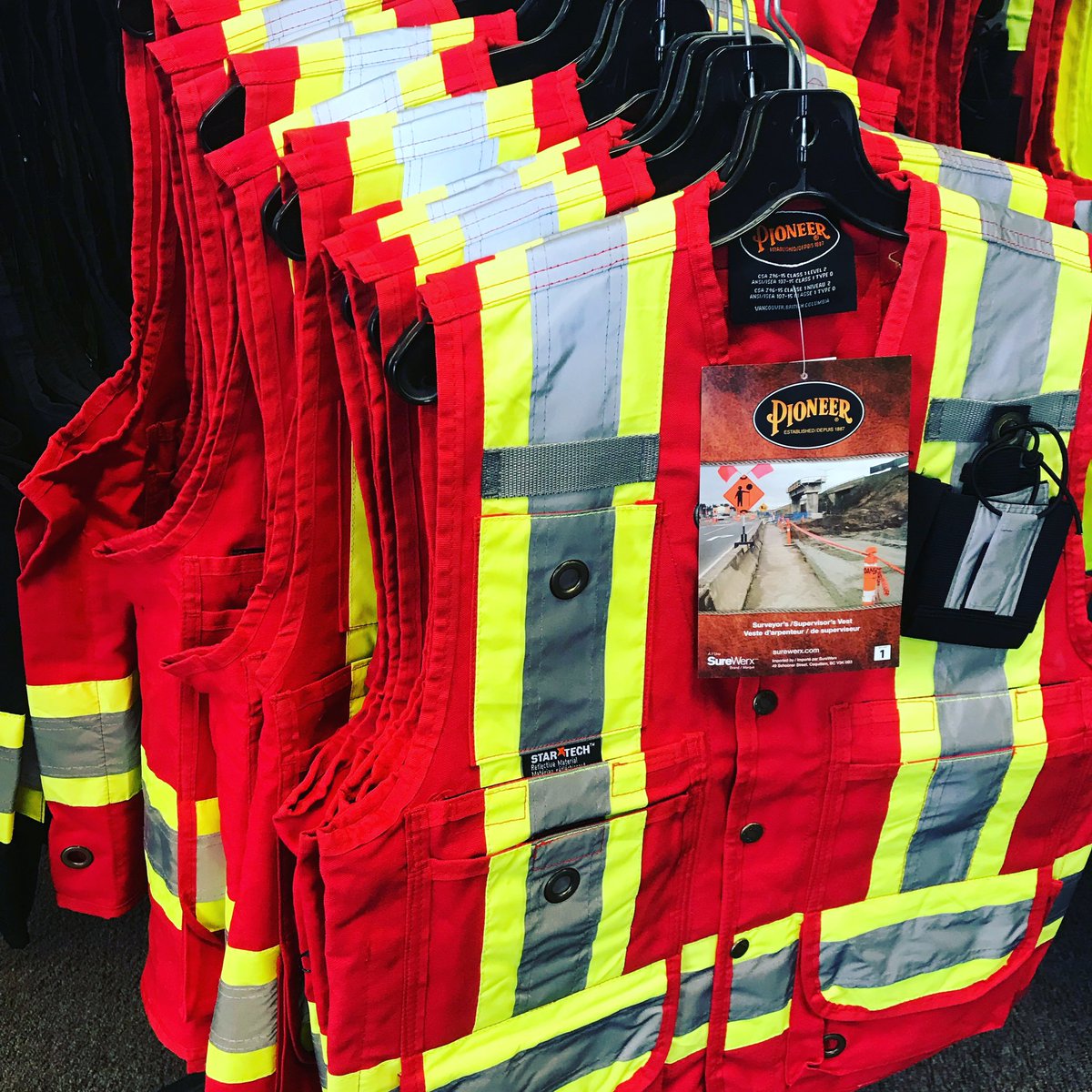 SprouseFAS's tweet photo. We’re here for you. Contact us to find out about saving your business money during this time.  🔥🧯

#switching2sprouse #firesafety #calgary #edmonton #alberta #safety #fireextinguisher #sprinklers #firealarm #firstaid https://t.co/LCYeXFnB1Z