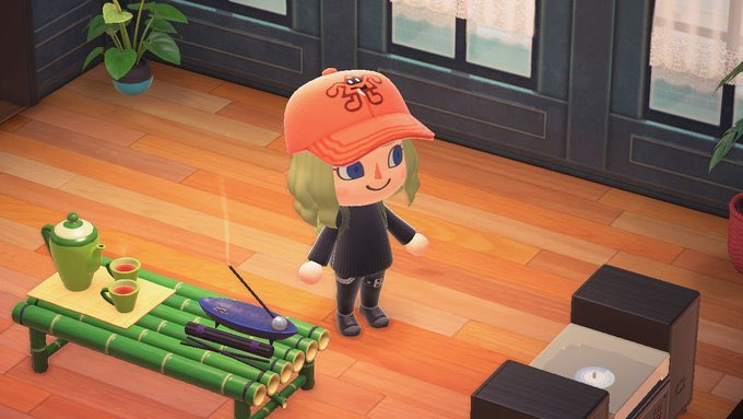 onekawaiibitch's tweet photo. Life imitates art
Hat design copied from @SimplyAbigail__
IRL #triangleguys hat by @matthwatson https://t.co/zjtywm4uub