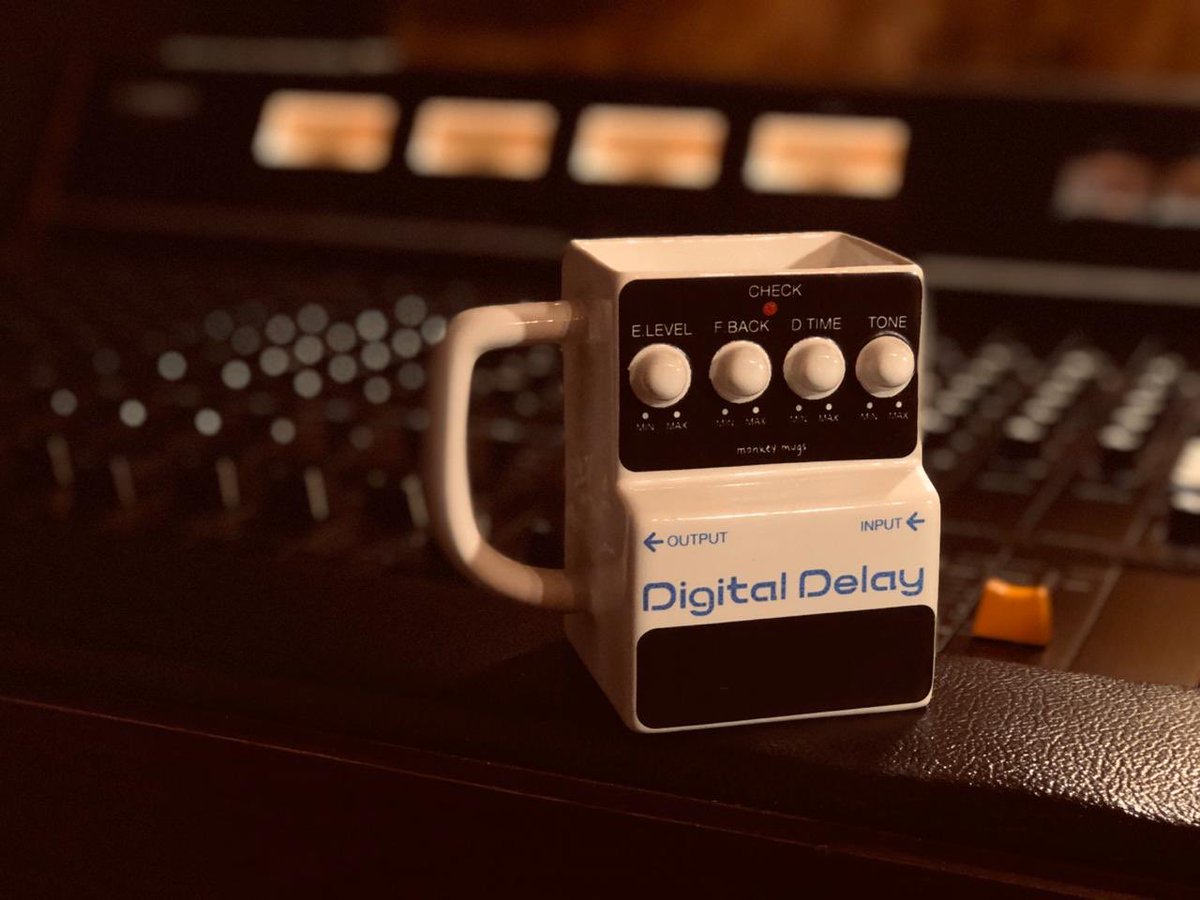 AnaScodelario's tweet image. Oigan, mi novio y yo estamos haciendo tazas en forma de pedales 🤘🏾Regálennos un RT para que le llegue a alguien que quiera su café en una taza bien chida 😁