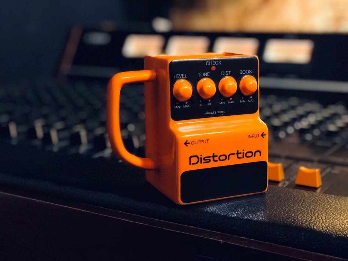 AnaScodelario's tweet image. Oigan, mi novio y yo estamos haciendo tazas en forma de pedales 🤘🏾Regálennos un RT para que le llegue a alguien que quiera su café en una taza bien chida 😁