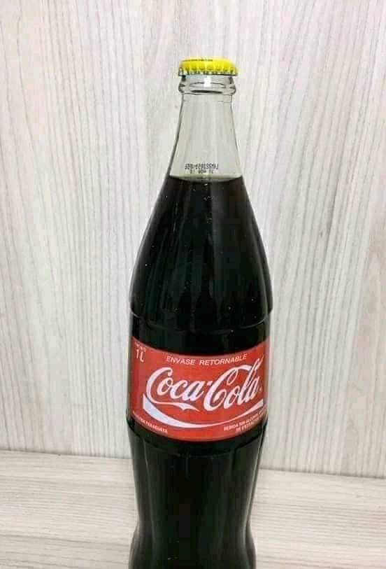 SoyTitch's tweet photo. La Pepsi es mejor que la Coca Cola, pero ustedes no están listos para esta conversación. https://t.co/OGZeY93i7X