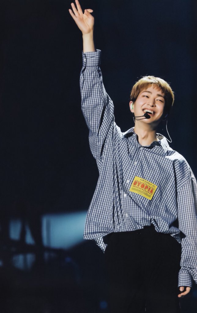 Why is Onew (Lee Jinki) the best leader? [To Jonghyun; a thread] --