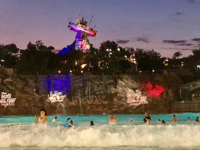 ellliphant's tweet photo. Thinking back to the #H2OGlow @disneyparksblog event at #TyphoonLagoon โ โ ๐ฆ โ โ โ โ @lyndeec14 @colormemagic #colormeparkhopper #justaddwater #wdw #throwback #DisneyLove #Disney #WaltDisneyWorld #Orlandoโฆ
๐ธ https://t.co/9J784RhmOC via https://t.co/owSpeTm9Fh https://t.co/3objV8mEqD