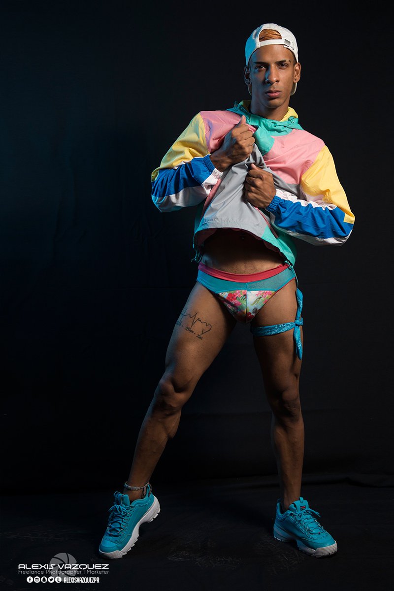 alexisvazquezpr's tweet photo. Less clothes! 📸
#AlexisVazquezPR #AlexiPR #NikonD800 #nude #lessclothes #guy #underwear #happy #naked #hot  #stripper #dancer https://t.co/FfHlh2BABA