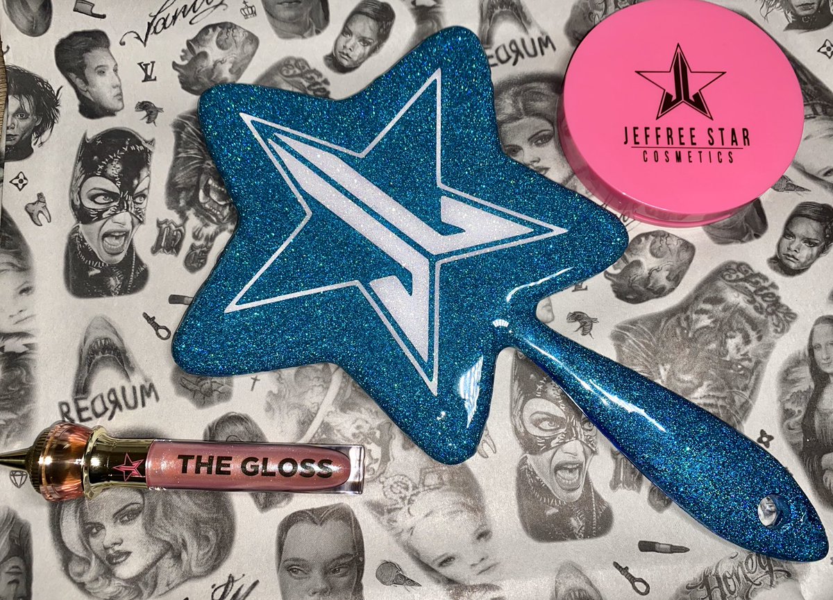 Hope_Beckham's tweet photo. @JeffreeStar AHHHH! I made the glitter mirror &amp; would love to send you one ASAP! @JeffreeStar #jeffreestarcosmetics https://t.co/SoDSJhOVUF