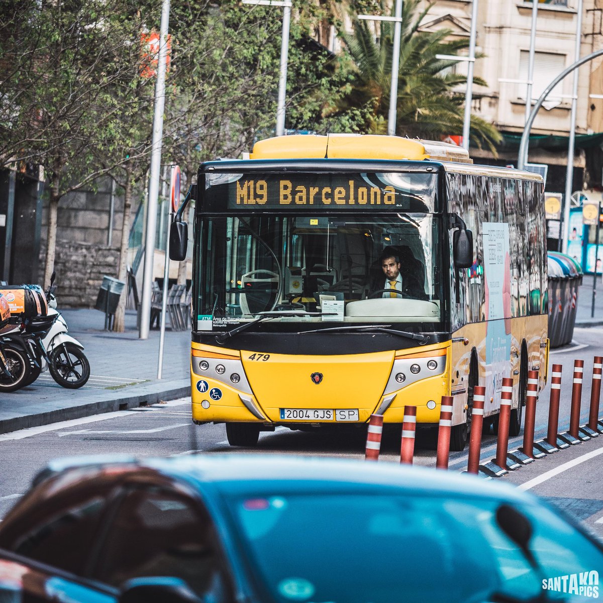 Policías, médicxs, conductorxs, cuidadorxs, transportistas, taxistas, enfermerxs, limpiadorxs, dependientxs, y todas esas personas que seguís ahí fuera luchando conjuntamente contra este virus...
Gracias de corazón ♥️