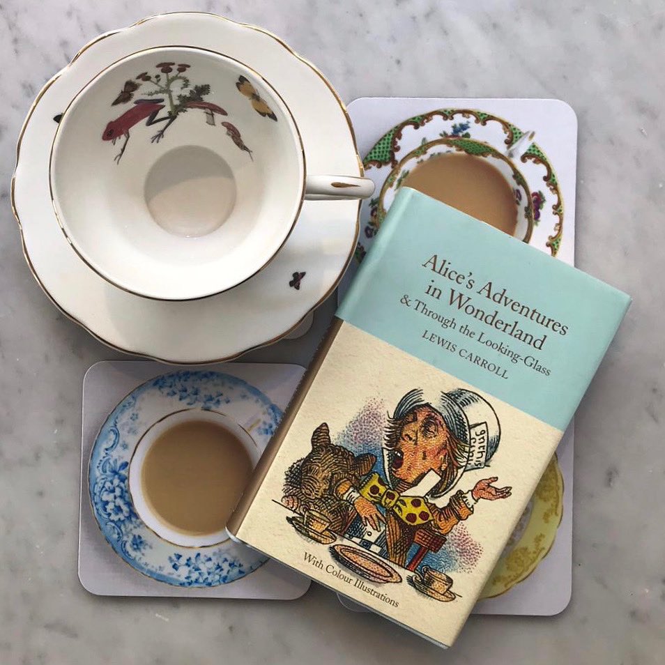 AliMillerArt's tweet photo. Enjoying these wonderful gifts from ‘tea.from.above’. How amazing are these beautiful coasters?! Thank you ❤️☕️
#teafromabove #tea #teacup #teaware #teatime #gift #gifts #design #designer #decor #homeware https://t.co/IbL1uqyupu