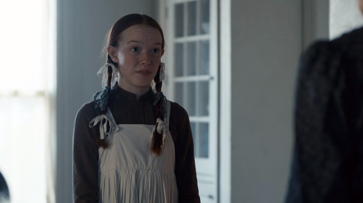 -"It's decorative. For beauty's sake. Even birds have pretty plumage, Marilla.- Plumage, fiddlesticks.- I know you don't understand, or even imagine, but if you had red hair you would want to cover it too !"{season 2 - episode 5} #renewannewithane