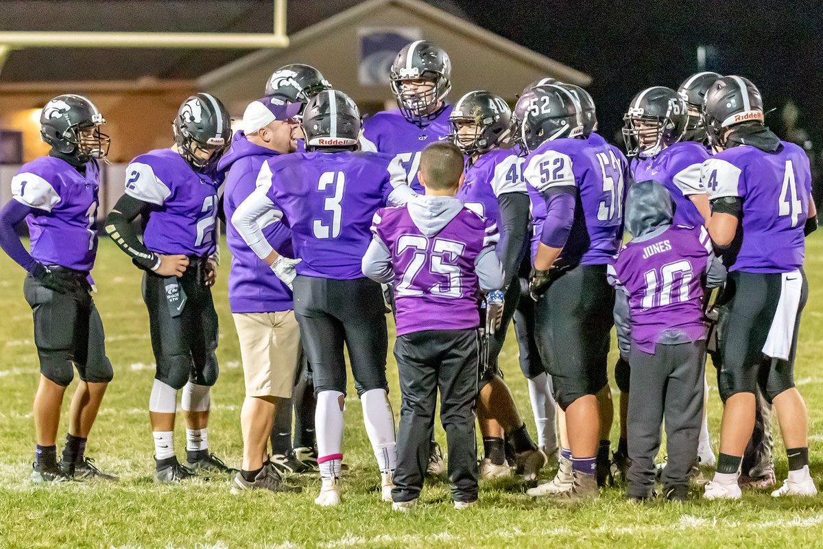 Happy birthday coach <a href="/TheMrGriz/">Coach Griswold</a> 🐐