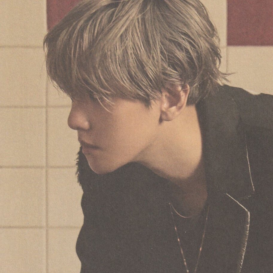  #Baekhyun   godly side profile ; mini thread
