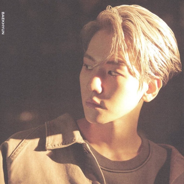  #Baekhyun   godly side profile ; mini thread