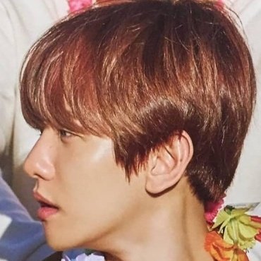  #Baekhyun   godly side profile ; mini thread