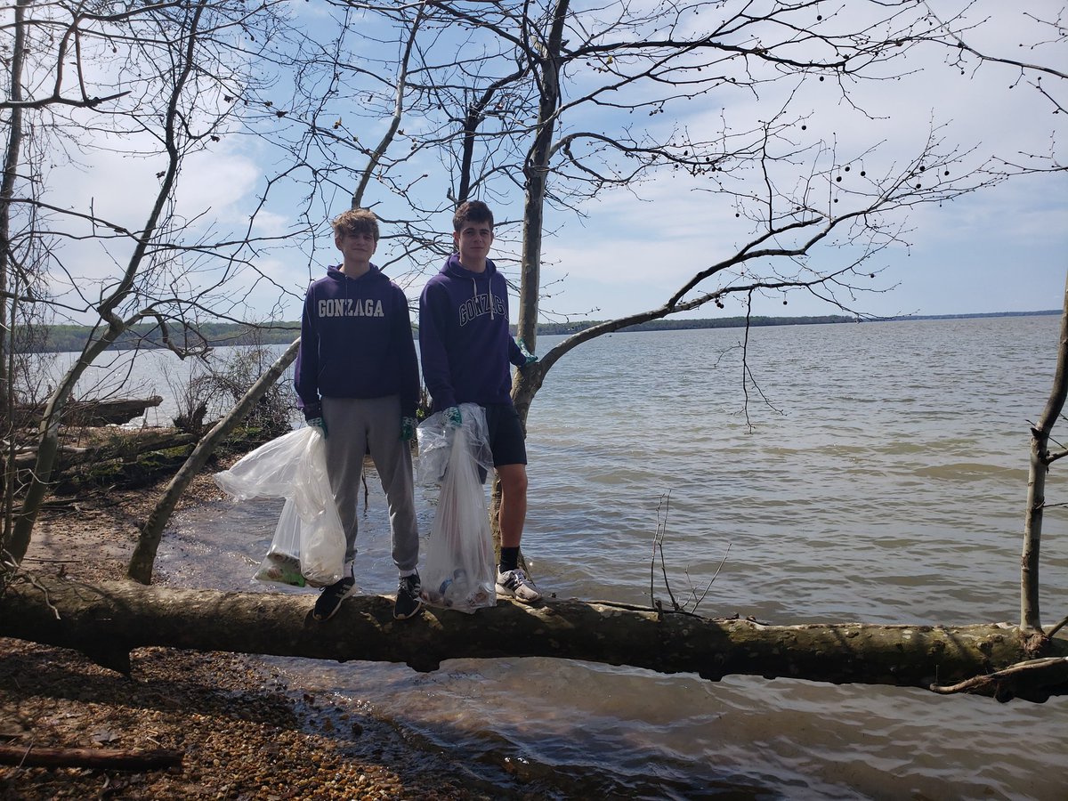 Potomac River trash cleanup.  A little Spring Break project with the family.  #giveback