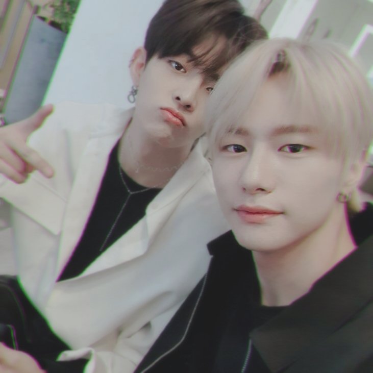 KSK095's tweet photo. ㅤ 🍰 · lovelʏ mαknαe bdαʏ ♡ #updɑte ρhoto
ㅤ╱🎤 : 생일 축하해 사랑스러운 막내💙❤💛 ⌡

🖱tɑgs：#vıcton #sınger #ρomρeıı #bdαʏ https://t.co/hm1f0EDRbP