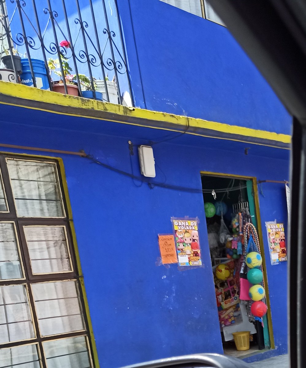 dark_devilIT's tweet image. @XochimilcoAl @SOBSECDMX Que onda? no que papelerías debían de cerrar este negocio no obedece órdenes de alcaldía, esto en Cabalonga en Ampliación Tepepan Xochimilco.
Den una vuelta y nadie está respetando las normas.