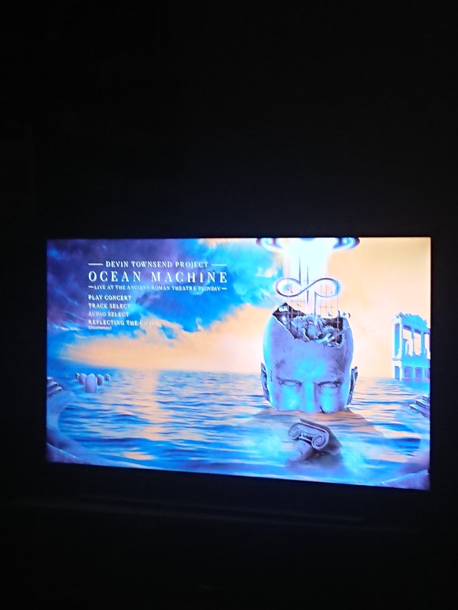 geochimp's tweet image. Tonight's entertainment. Me and @palaeobird reliving our trip to Bulgaria back in 2017 when we went to see @dvntownsend and got to meet @rvanpoederooyen 🤘🏻 #OceanMachine