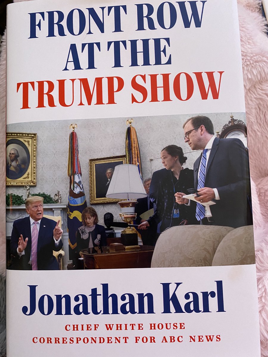 piapax1's tweet photo. Just picked up my copy ... Thank You @JonathanKarl Hope youโll sign it for me! Youโre Have no idea what I went through to get it today! ๐๐ #FrontRowAtTheTrumpShow #ReadABook #SundayThoughts ๐ https://t.co/aHu7p8ZkI6