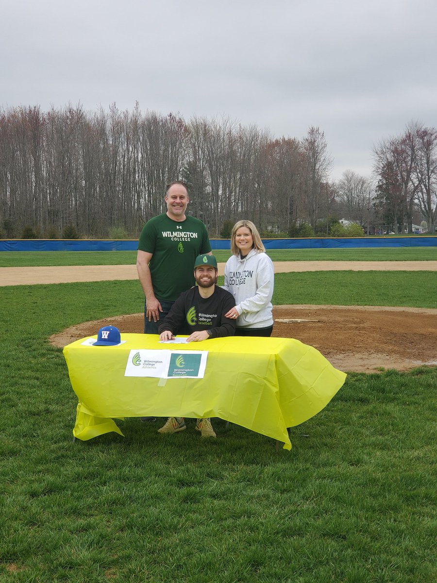 BachClan91's tweet photo. Very proud of @t_kreimer22! He signed with @WilmingtonColl to play baseball today! Way to go Trent! Proud of ya kid! https://t.co/mFpR89V9tG