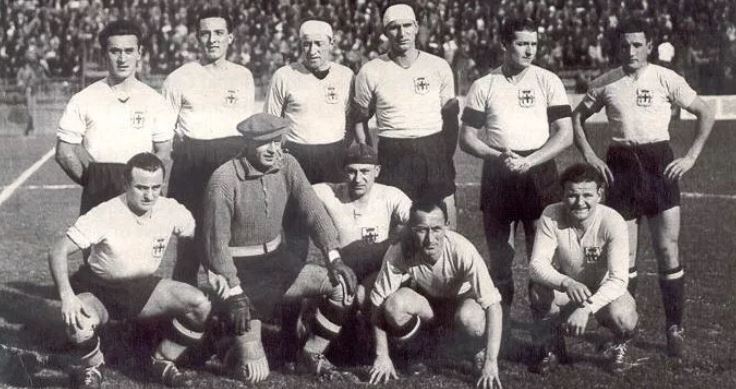 Catenaccio__'s tweet photo. Football Club Pro Vercelli 1892. Muchos no sabrán ni lo que es, pero este equipo fue uno de los grandes dominadores del fútbol italiano a principios del S.XIX. 7 ligas consiguió entre 1907 y 1921 este humilde club. Un equipo de leyenda que actualmente milita en Serie C.
⬇️⬇️ https://t.co/EBgn1cBbdd