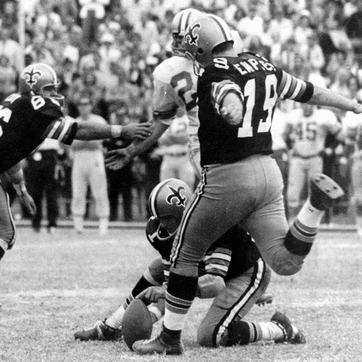 NFL on Twitter "Our thoughts are with the family of legendary Saints