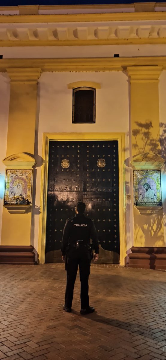 A escasas horas de un nuevo Lunes Santo en la que no podremos realizar nuestra estación de penitencia, pidamos a N. Titulares por todas esas personas que velan por ntro bienestar, que Ntro Padre Jesús del Ecce-Homo y M. Stma de la Salud los amparen y protejan #SaludSiempreSalud