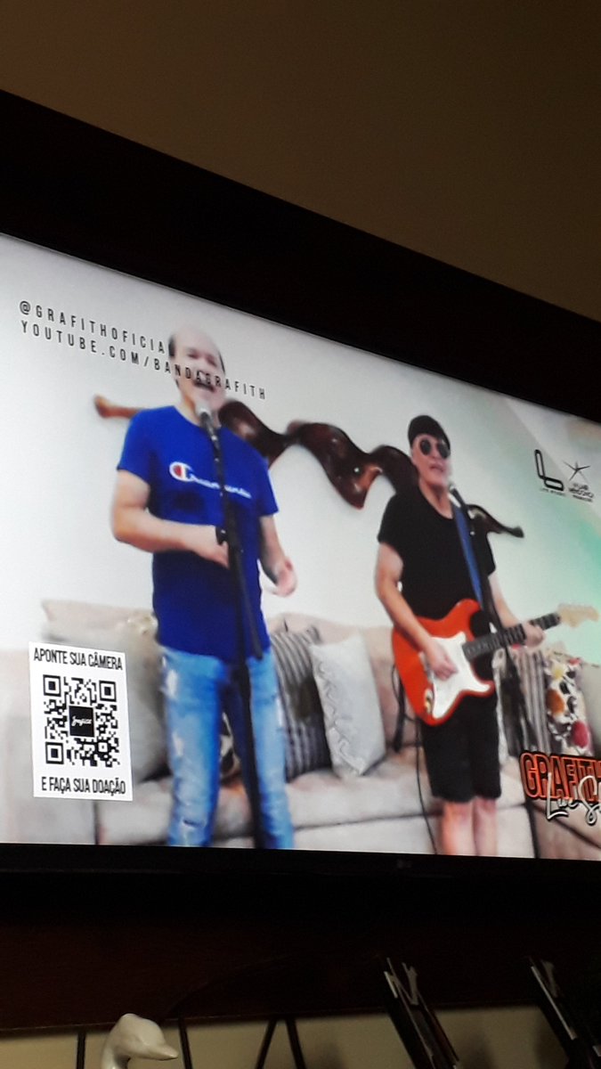 karllos_keyb's tweet photo. Vamos de domingão com banda @grafithoficial ! https://t.co/slchkDCcge