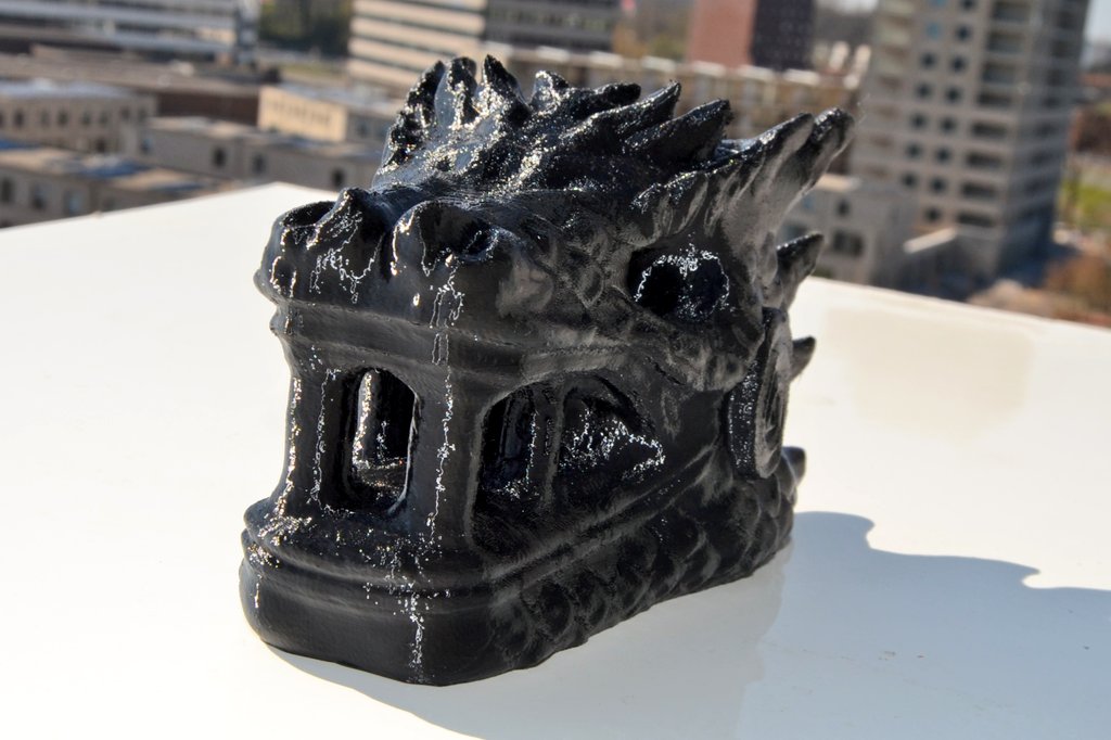 de3dprintman's tweet photo. 1/2 @fotismint designed this amazing #Dragonstone Gate Statue from #GameofThrones and I've printed it in 0.15mm layers on the @FELIXprinters #Pro3Touch in Black @FilamentPM PETG. The model is also a bit bigger at 150% of it's normal size and came out great. https://t.co/HgnT5nWkcT