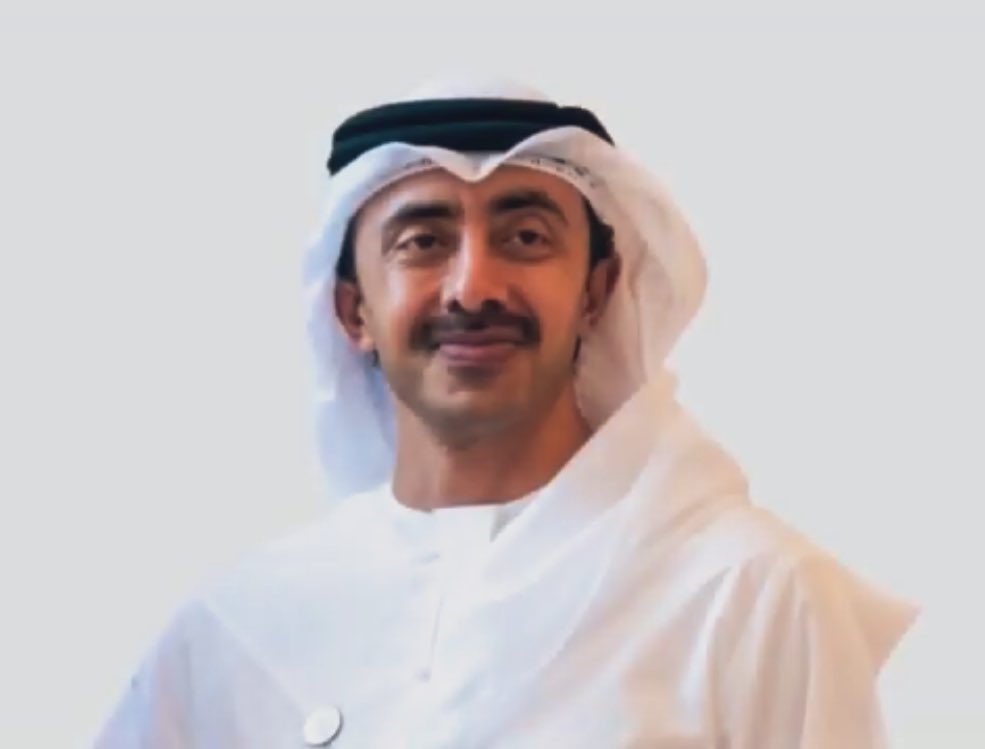 slohs__'s tweet photo. @ABZayed هذا عبدالله من غير تعريف معروف                 ابوه زايد وكلن يعرف زايد راعي الخير              يجود بما في يده ويقول هل من مردوف        ابوه راعي العطاء يوم الذيب يدور الزرير https://t.co/4TK5A4TY3r
