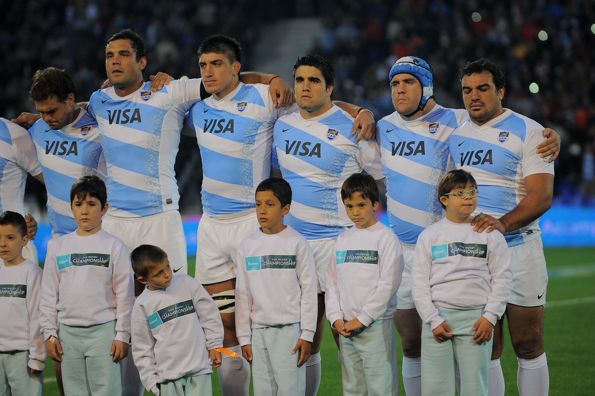 ScrumESPN's tweet photo. @horacitoagulla Los forwards de aquel equipo argentino: #Ayerza, #Creevy, #TetazChaparro, #Galarza, #Lavanini, #Báez, #Macome y #Senatore. 🇦🇷👊🏻🔥
Sumate desde las 18:00 hs por nuestra Fan Page de #Facebook, #LosPumas vs #Australia: https://t.co/fV1M7u4EsU
#PUMASxESPN https://t.co/gqOAm5RU2c