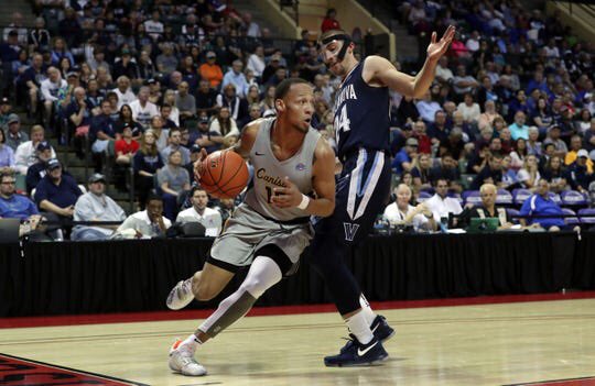 nickenglish22's tweet photo. As a sophomore @Tmolson716 started and scored in double figures in 30 of 32 games. Avg 16.9 Pts 5.4 Reb and 2 Ast. Capable of guarding 1-4 and against big time teams (Nova, Florida St, Memphis, UB, Bucknell). Underrated passer and can takeover when needed. Huge get for Seton Hall https://t.co/TphPuKu6ba