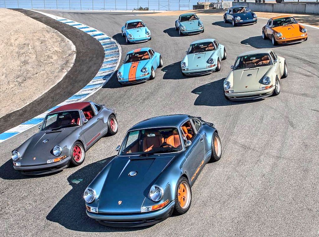 BCJr's tweet photo. @AutoBant #SundayScenario!π₯β¨
#Porsche #911HotRod #LineUp
@singervehicles #RestoMod!π
@PorscheRetail @Porsche911UK
@PorscheSauce @oliveri_pablo
@HelenGoff @SHopemaster
@Bertieschip @vividcloudofwat
@jim_knipe @DP_Grouch @lcbernalo
@FAFBulldog @LienhardRacing ππ₯ https://t.co/FZYckR0xvB