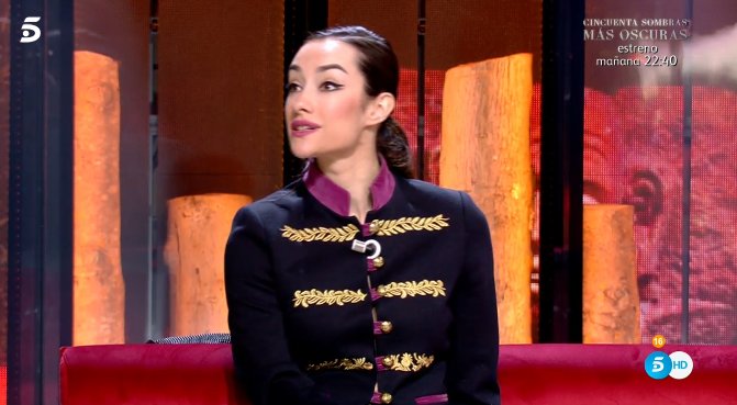 gemap771's tweet photo. Creo q pasa por casa de su madre, esa chaqueta la llevó  en una gala de GHVIP7
#ConexionHonduras7 https://t.co/utuCtLzfrh