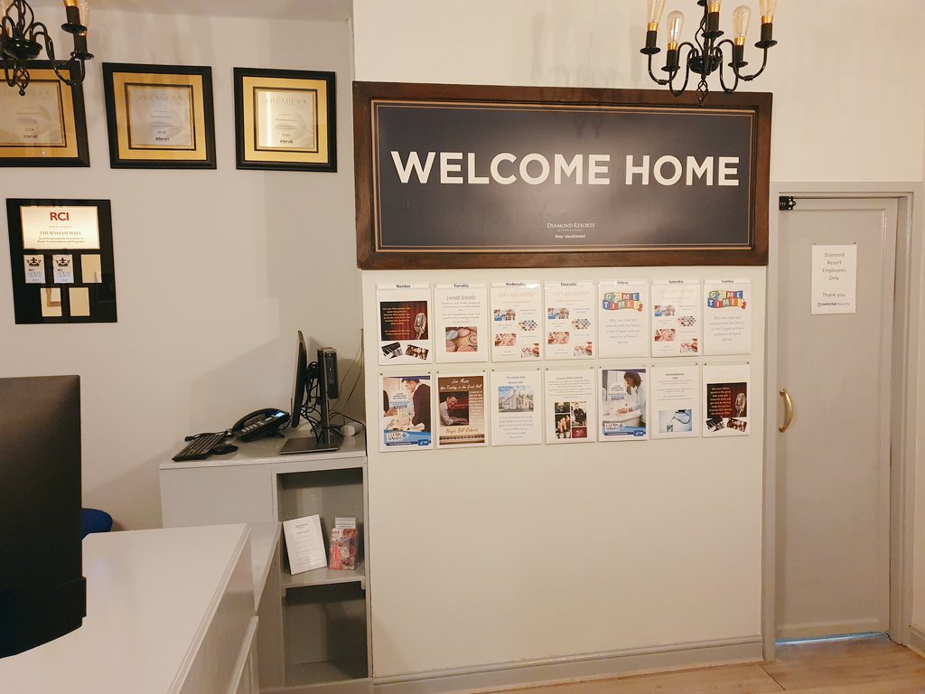 Keith80702750's tweet photo. Reception all spruced up...
Ready for the lovely ladies and our delightful guests to return to...
#John.. has checked it out and he said it was OK before he stomped off.... ( I think he has woman problems, he's on his own again today! ) 
#lifeatdiamond
#stayvacationed
#9pmteatime https://t.co/S4cM5wWnPF